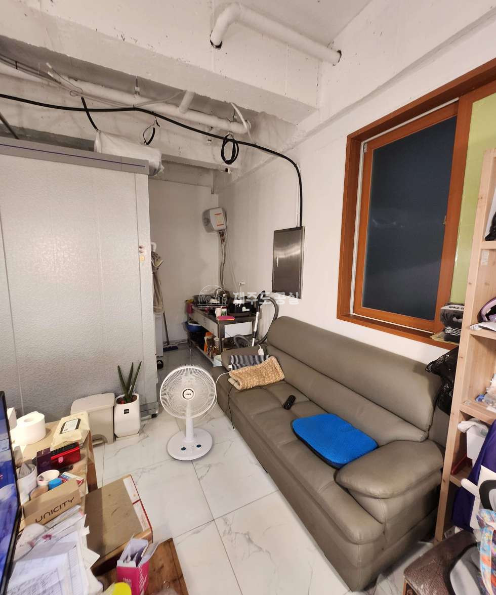 제주 제주시 연동 [연동] 권리저렴/신시가지/한라유치원인근/18평형/1층/노출도좋은/상가/임대 연세 매물번호 10304 사진 2