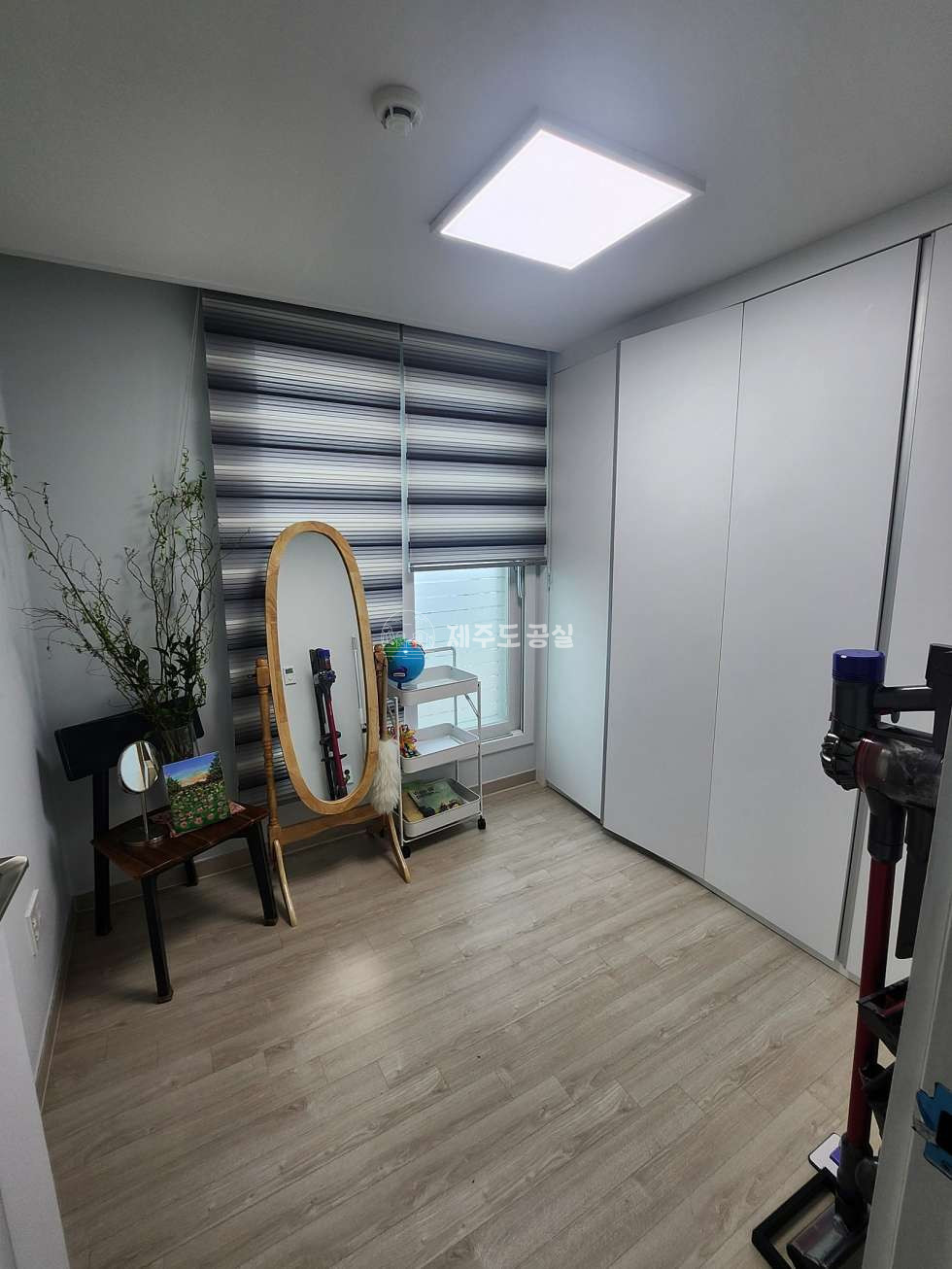제주 제주시 봉개동 [봉개동] 3억원대/현앤수빌리지아파트/테라스/번영로인접/쓰리룸/복층/매매 매매 매물번호 10326 사진 9