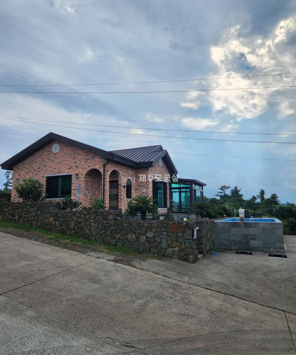 제주 제주시 애월읍 봉성리 [애월읍봉성리] 4억원대/파노라마오션뷰/야외수영장/온수풀/단독주택/매매 매매 매물번호 10330 사진 12