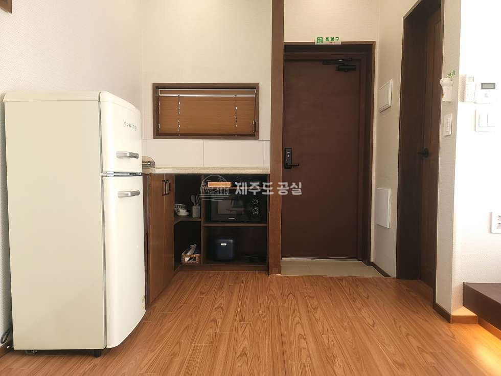 제주 제주시 한림읍 금악리 5억원대/금오름인근/노을뷰/족욕탕/감성숙소/농어촌민박/독채3동/매매 매매 매물번호 10119 사진 2