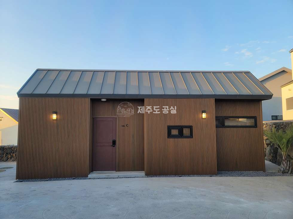제주 제주시 한림읍 금악리 5억원대/금오름인근/노을뷰/족욕탕/감성숙소/농어촌민박/독채3동/매매 매매 매물번호 10119 사진 9