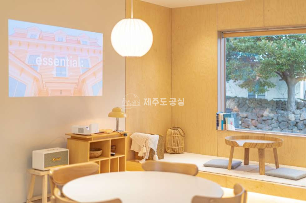 제주 제주시 애월읍 애월리 [애월읍애월리] 4억원대/전체리모델링/야외자쿠지/농어촌민박/제주도구옥/매매 매매 매물번호 10410 사진 2