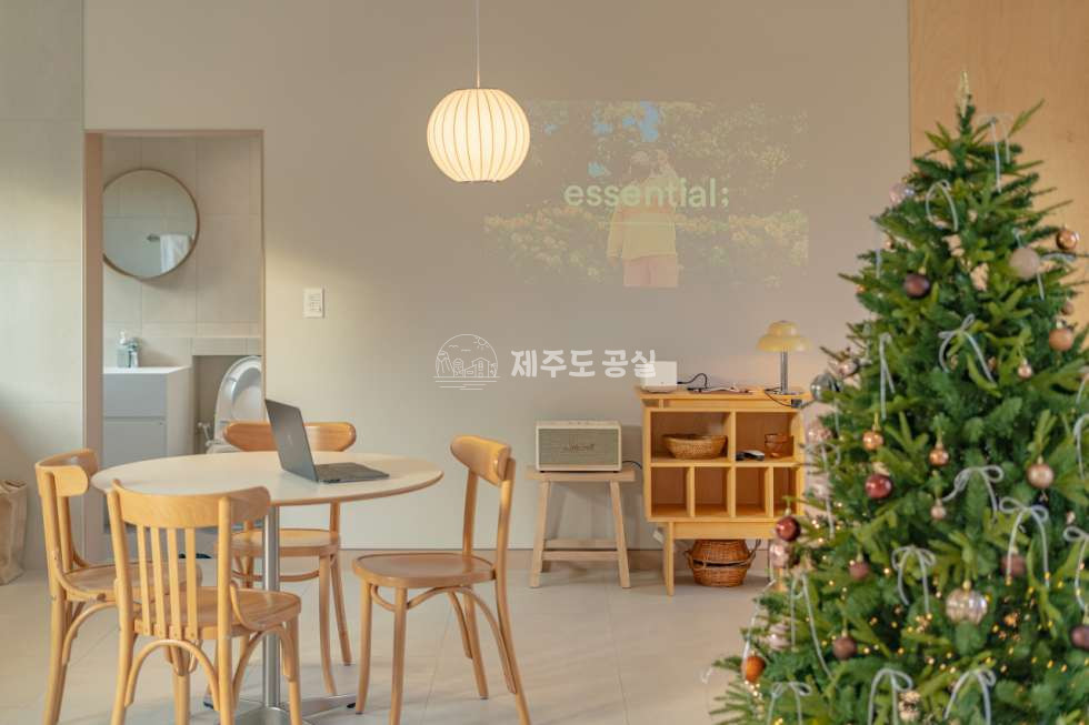 제주 제주시 애월읍 애월리 [애월읍애월리] 4억원대/전체리모델링/야외자쿠지/농어촌민박/제주도구옥/매매 매매 매물번호 10410 사진 7