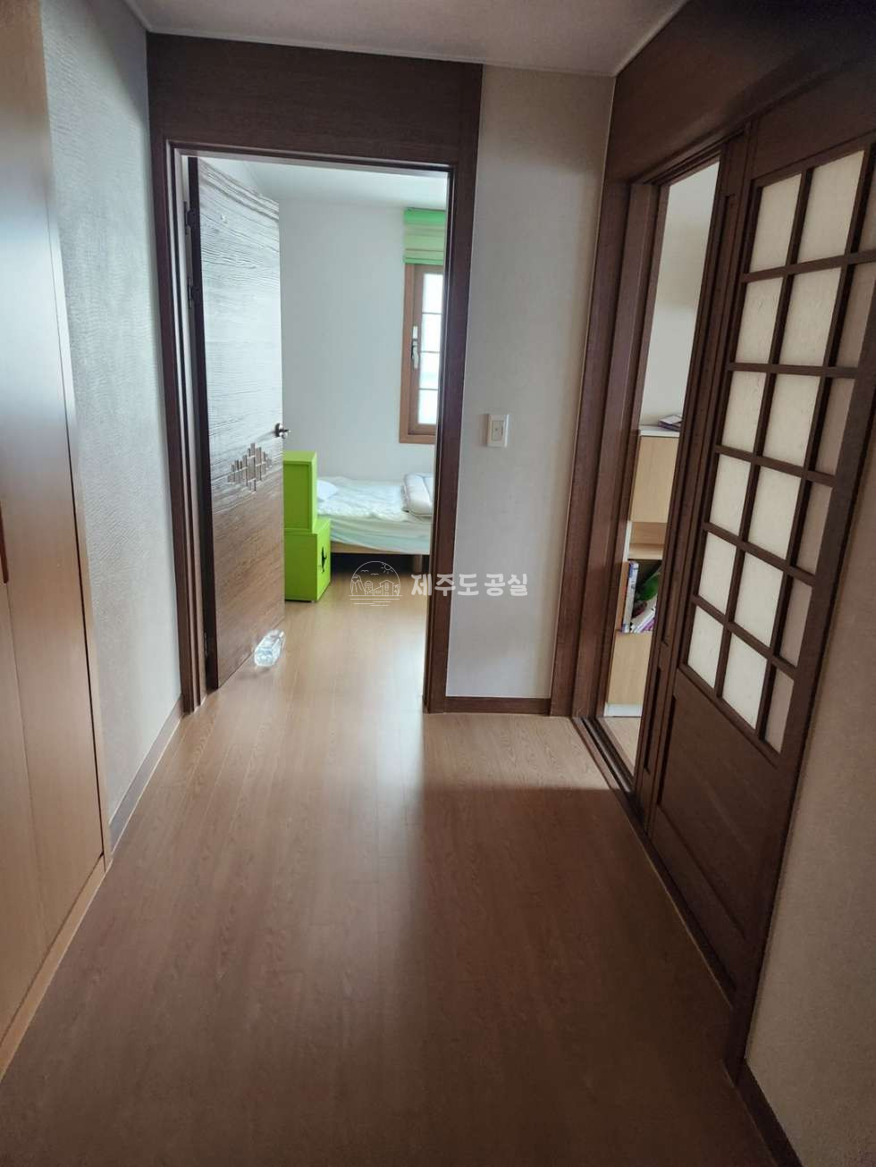 제주 제주시 노형동 [노형동] 노형초등학교인근/초품아/도시가스/주원라비앙아파트/쓰리룸/년세 연세 매물번호 10465 사진 3