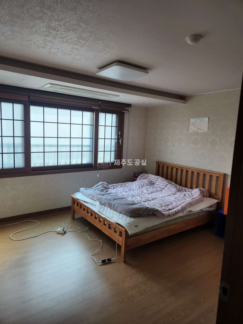 제주 제주시 노형동 [노형동] 노형초등학교인근/초품아/도시가스/주원라비앙아파트/쓰리룸/년세 연세 매물번호 10465 사진 4