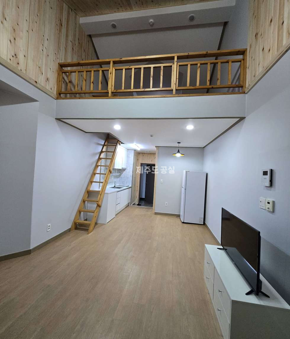 제주 제주시 애월읍 애월리 [애월읍애월리] 애월초등학교인근/다가구주택/분리형원룸/복층/풀옵션/년세 연세 매물번호 10516 사진 1