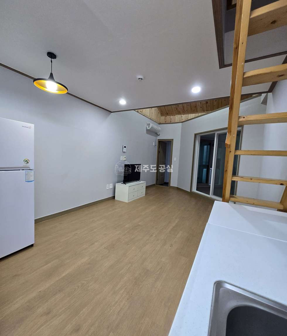 제주 제주시 애월읍 애월리 [애월읍애월리] 애월초등학교인근/다가구주택/분리형원룸/복층/풀옵션/년세 연세 매물번호 10516 사진 3