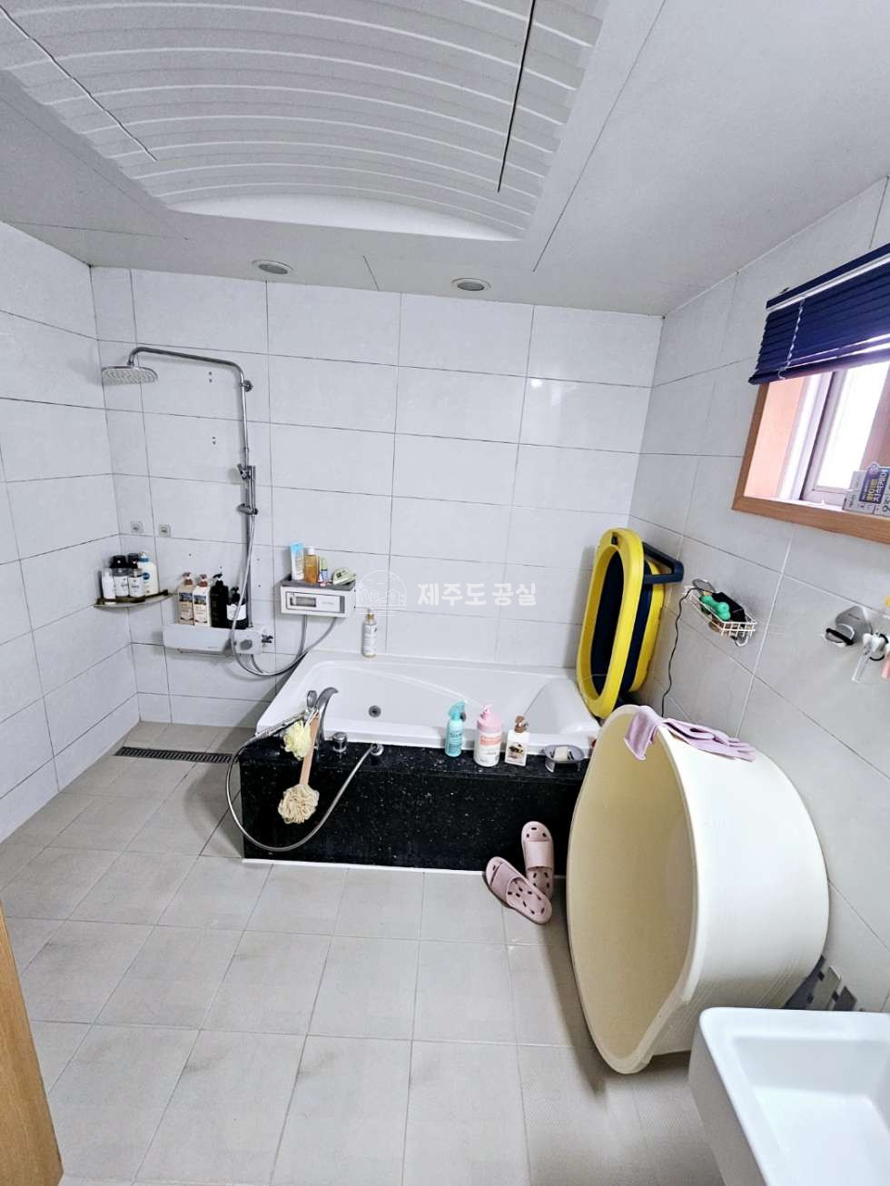 제주 제주시 외도일동 [외도일동] 4억원대/오션뷰/대형평수/도시가스/노블레스아파트/방4/포룸/매매 매매 매물번호 10377 사진 4