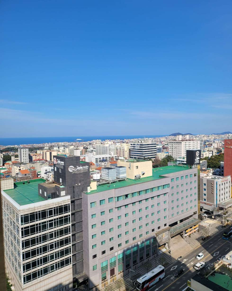 제주 제주시 연동 [연동] 오션뷰/삼성홈타운2차/브리타니/고층/풀옵션/원룸/월세 월세 매물번호 10501 사진 1