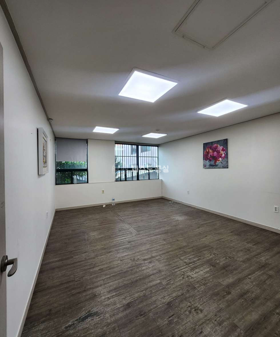 제주 제주시 도남동 [도남동] 무권리/도남사거리인근/60평형X/병의원/학원/사무실/주차편리/방4/임대 연세 매물번호 10188 사진 3