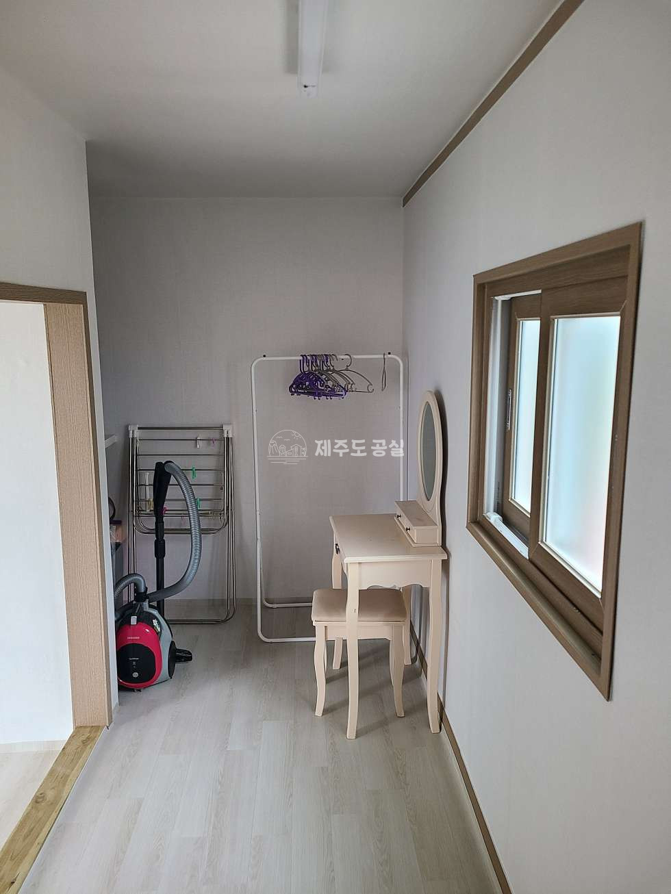 제주 제주시 한경면 고산리 [한경면고산리] 1억원대/고산초인근/주택수미포함/전체리모델링/제주도구옥/투룸/매매 매매 매물번호 10583 사진 4