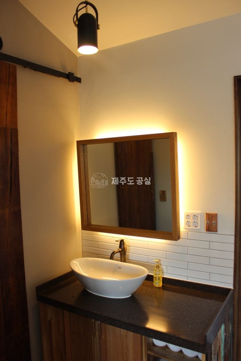 제주 제주시 구좌읍 종달리 [구좌읍종달리] 4억원대/지미봉인근/야외자쿠지/농어촌민박/제주도구옥/안채/바깥채/매매 매매 매물번호 10657 사진 5