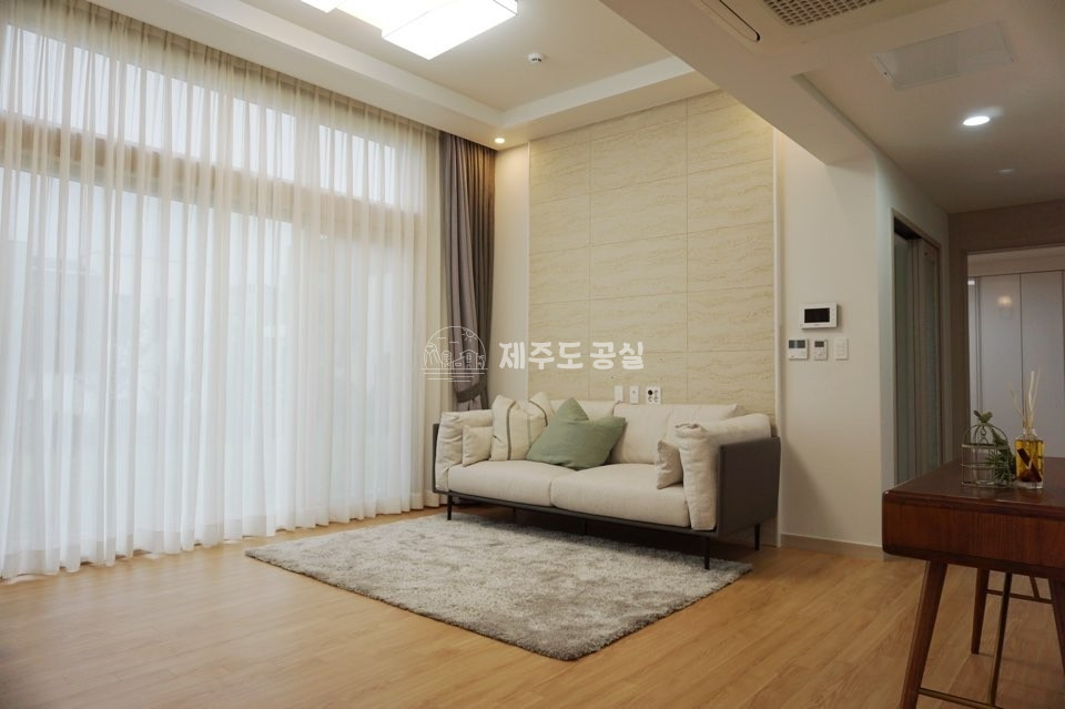 제주 제주시 해안동 [해안동] 전세1순위/근저당X/전세권설정가능/신비마을/오션뷰/더해피니스/타운하우스/쓰리룸/전세 전세 매물번호 10684 사진 9