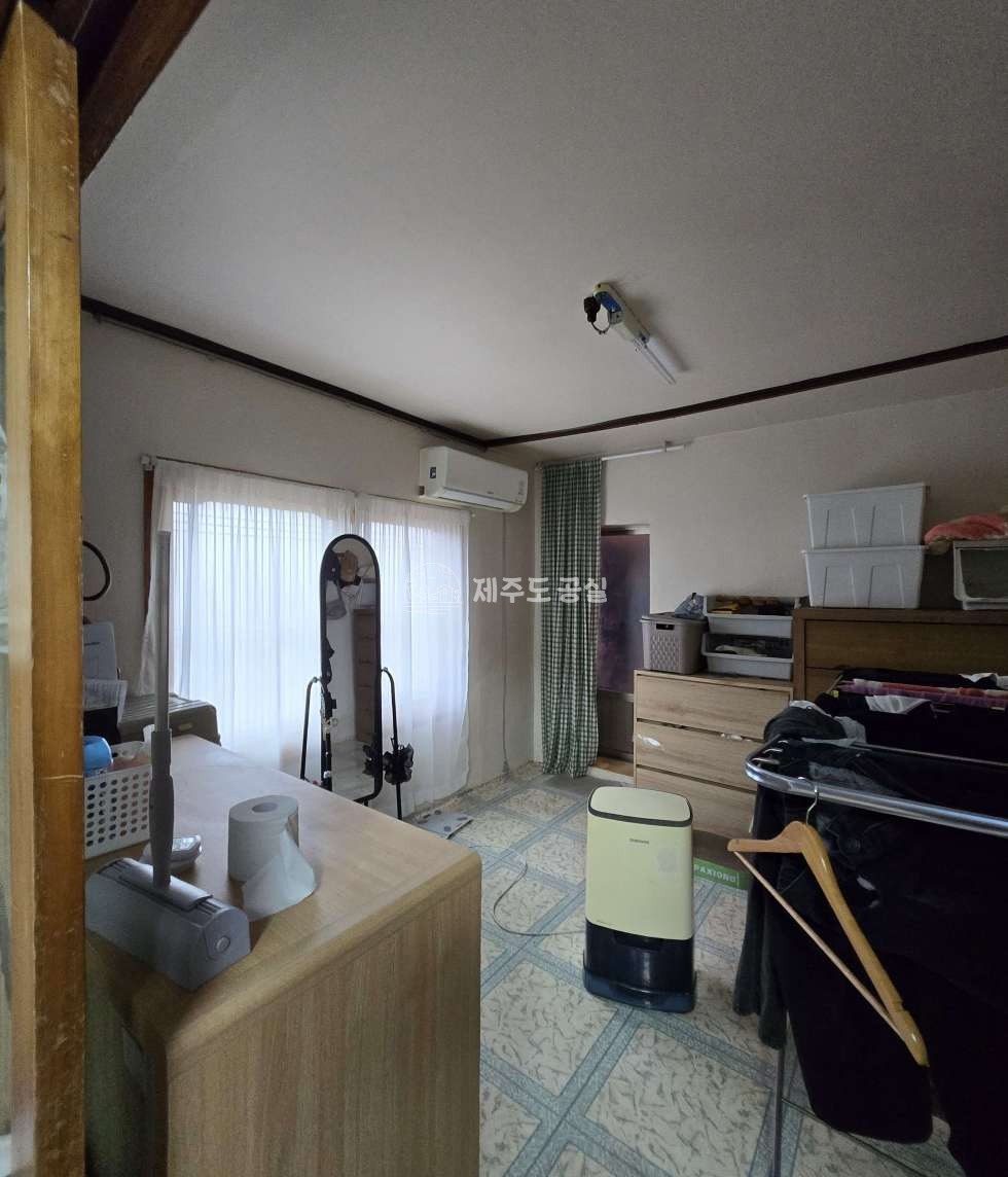 제주 제주시 구좌읍 행원리 [구좌읍행원리] 3억원대/행원포구인근/농어촌민박/제주도구옥/안채/바깥채/매매 매매 매물번호 10652 사진 4