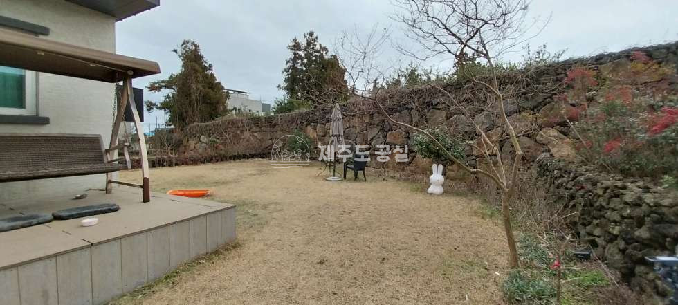 제주 제주시 한림읍 협재리 재릉초등학교/넓은마당/한수풀타운하우스/년세 연세 매물번호 10008 사진 3