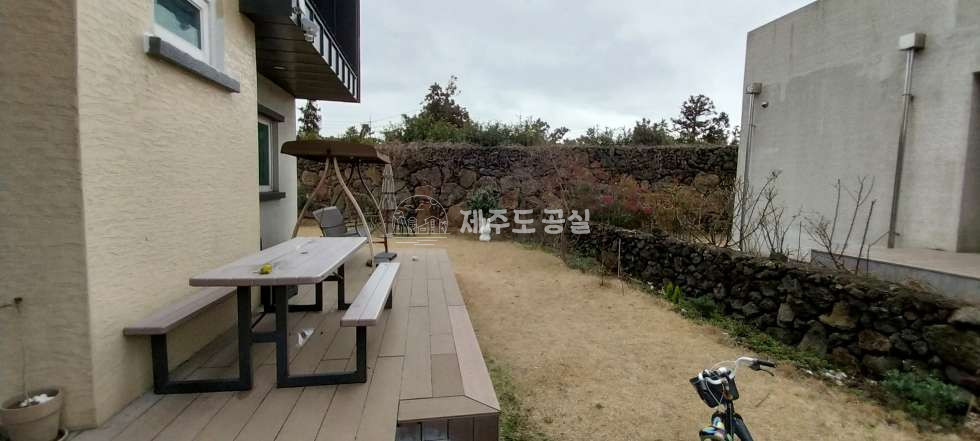 제주 제주시 한림읍 협재리 재릉초등학교/넓은마당/한수풀타운하우스/년세 연세 매물번호 10008 사진 4