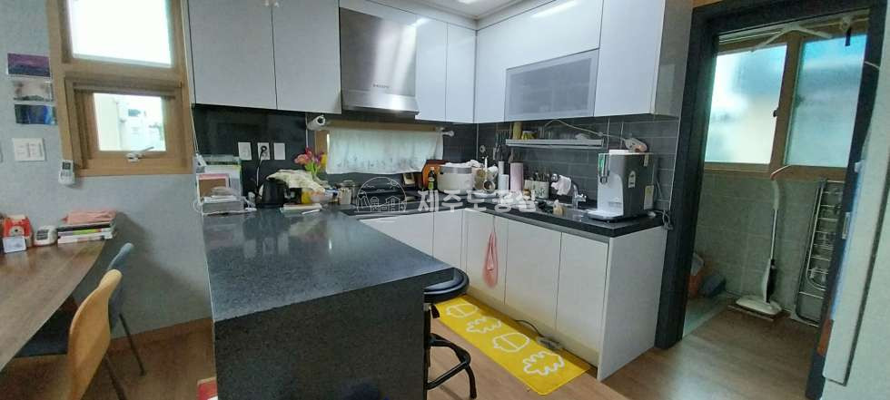 제주 제주시 한림읍 협재리 재릉초등학교/넓은마당/한수풀타운하우스/년세 연세 매물번호 10008 사진 7