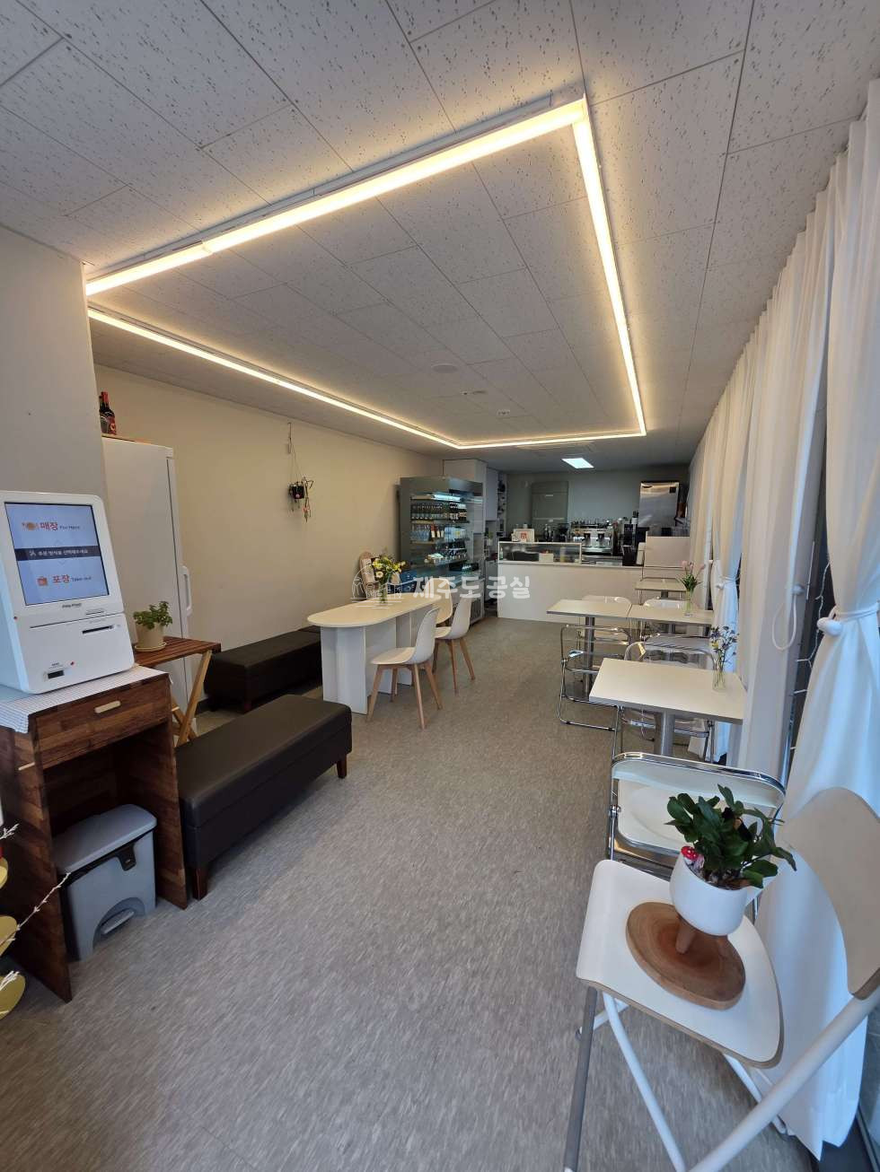 제주 제주시 노형동 [노형동] 노형오거리인근/도령로/대도로변/오피스텔건물/1층/12평/일반음식점/카페/임대 연세 매물번호 10766 사진 4