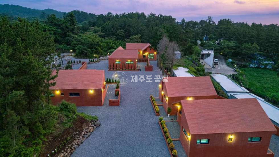 제주 제주시 애월읍 유수암리 [애월읍유수암리] 원형교차로인근/1500평대/신축/농어촌민박/추가건축가능/건축허가득/타운하우스부지/매매 매매 매물번호 10869 사진 8