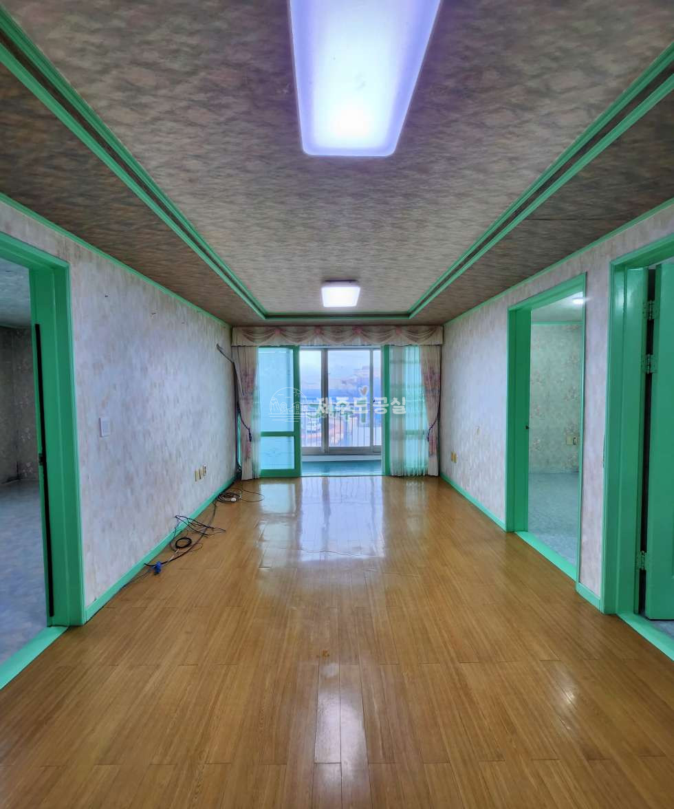 제주 제주시 한림읍 한림리 1526-7 (유성다세대) 1억원대/실평수25평/한림초인근/쓰리 매매 매물번호 10033 사진 1