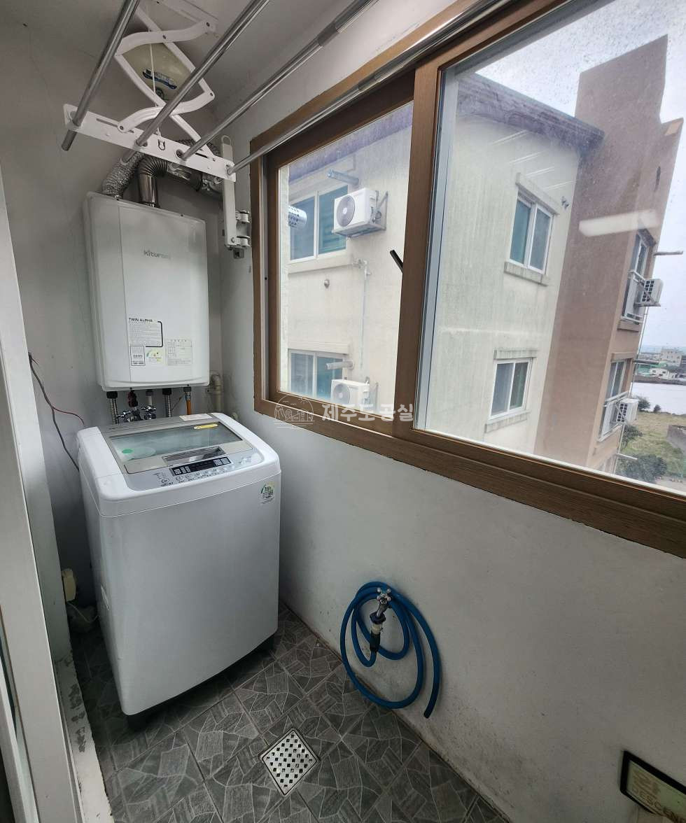 제주 제주시 한림읍 동명리 1580-6 302호 한림읍/중심상권/반려동물가능/한림중도보5분/쓰리룸/년세 연세 매물번호 10040 사진 6