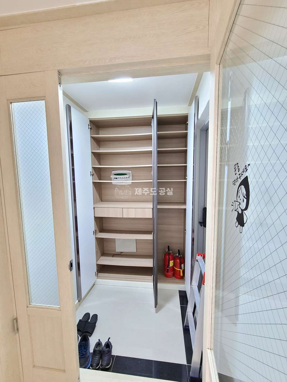 제주 서귀포시 표선면 표선리 1004-11 (라메르빌) 2억원대/표선오일장인근/다세대빌라/쓰리룸/매매 매매 매물번호 10150 사진 2