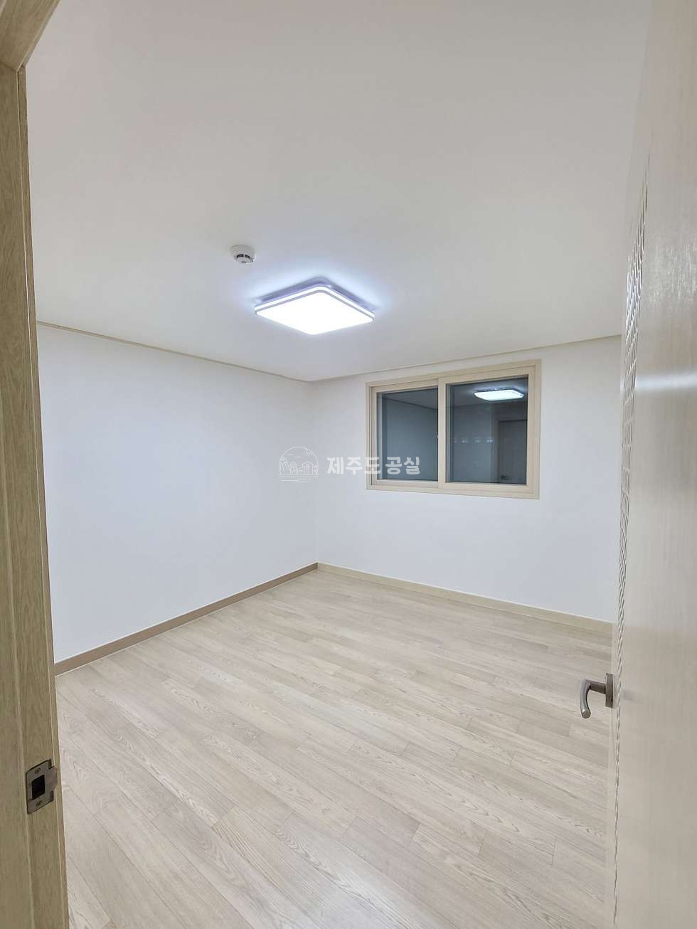 제주 서귀포시 표선면 표선리 1004-11 (라메르빌) 2억원대/표선오일장인근/다세대빌라/쓰리룸/매매 매매 매물번호 10150 사진 12