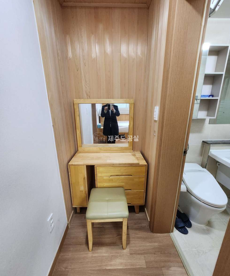 제주 제주시 한림읍 협재리 재릉초등학교/넓은마당/한수풀타운하우스/년세 연세 매물번호 10006 사진 4