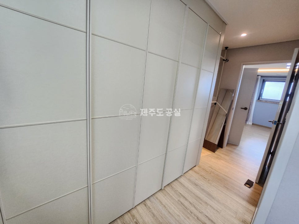 제주 제주시 해안동 36-79 (가인빌리지) 가동 [해안동] 3억원대/신비마을/오션뷰/2주차가능/다세대빌라/쓰리룸/매매 매매 매물번호 10255 사진 10