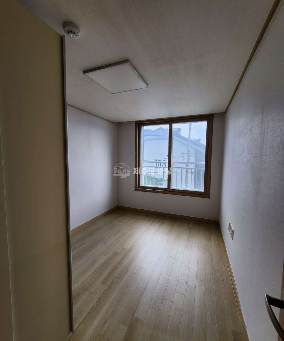 제주 서귀포시 대포동 810 102동 [대포동] 중문/1억원대/풍림빌리지인근/더바른오피스텔/쓰리룸/기본옵션/매매 매매 매물번호 10236 사진 4