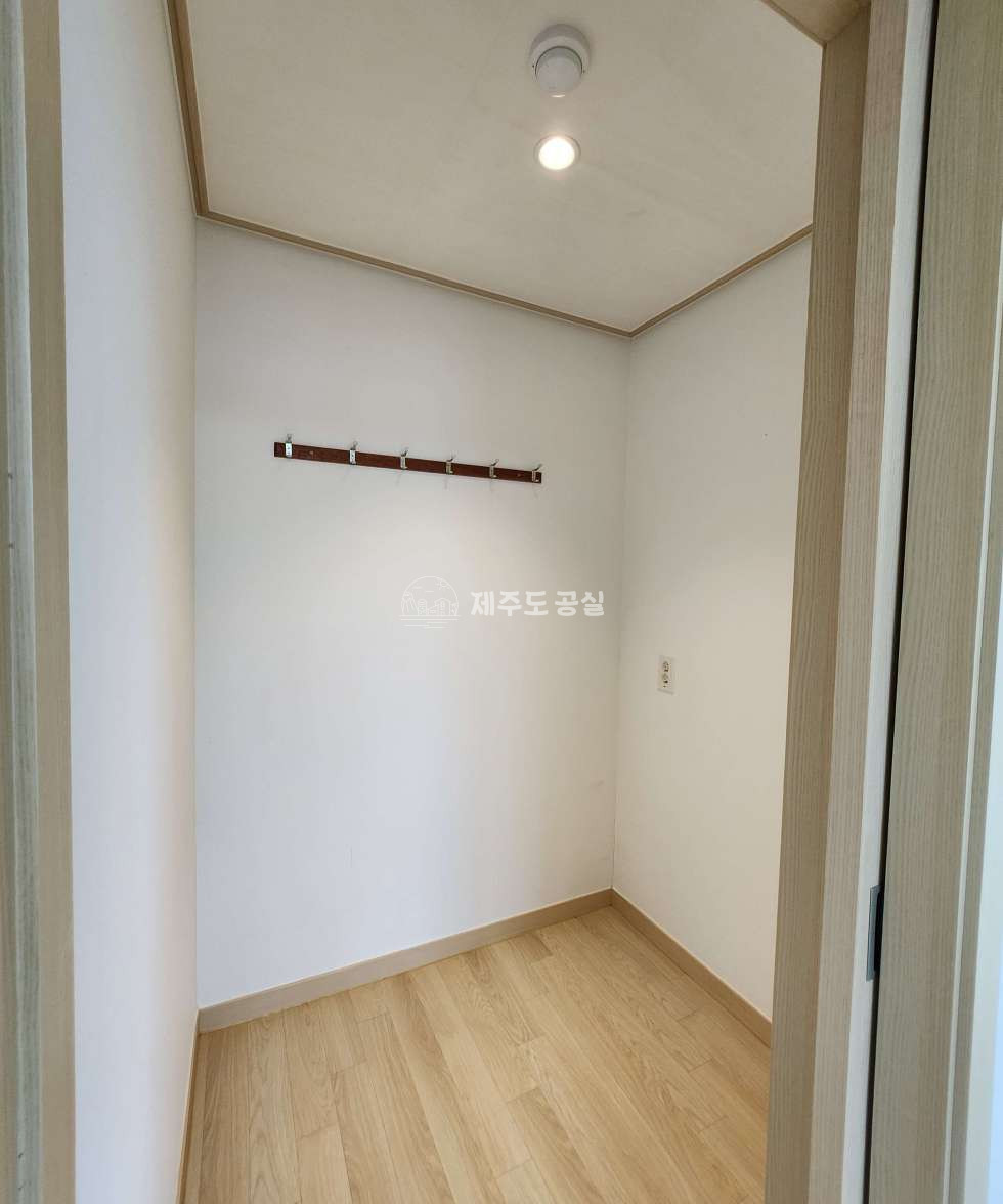 제주 서귀포시 대포동 810 102동 [대포동] 중문/1억원대/풍림빌리지인근/더바른오피스텔/쓰리룸/기본옵션/매매 매매 매물번호 10236 사진 10