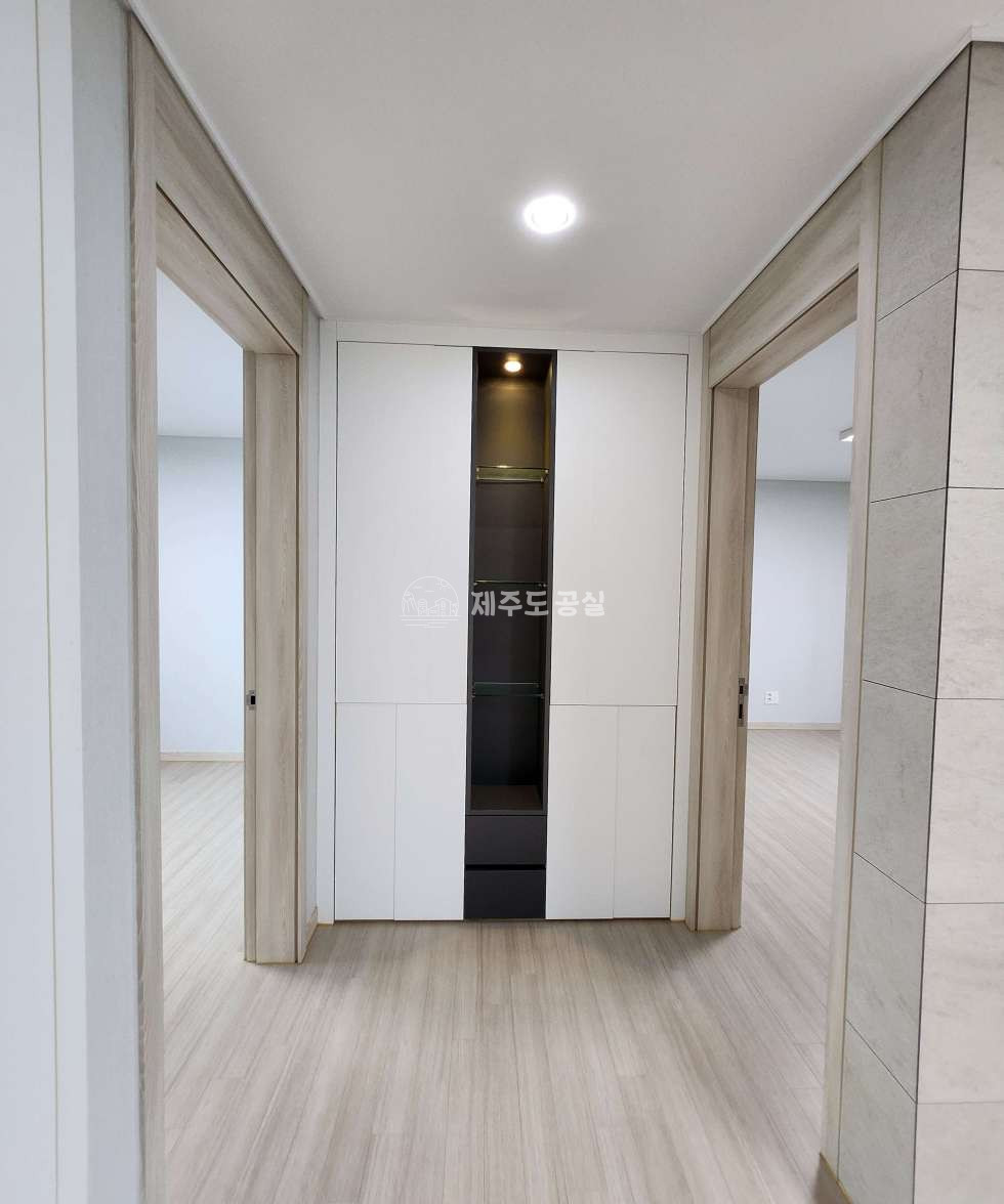 제주 제주시 영평동 2733 302동 [영평동] 4억원대/신축/태양광설비/효성해링턴코트2차/쓰리룸/복층/매매 매매 매물번호 10319 사진 8