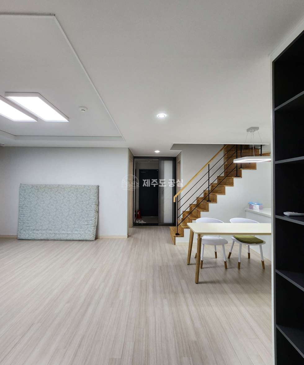 제주 제주시 영평동 2733 302동 [영평동] 4억원대/신축/태양광설비/효성해링턴코트2차/쓰리룸/복층/매매 매매 매물번호 10319 사진 9