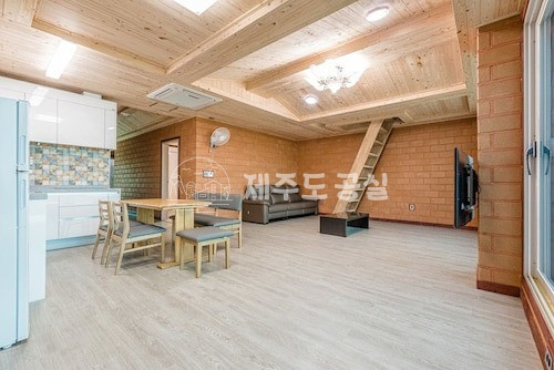 제주 제주시 애월읍 상가리 1345 에이동 [애월읍상가리] 더럭초등학교인근/오션뷰/친환경황토집/풀옵션/년세 연세 매물번호 10297 사진 5