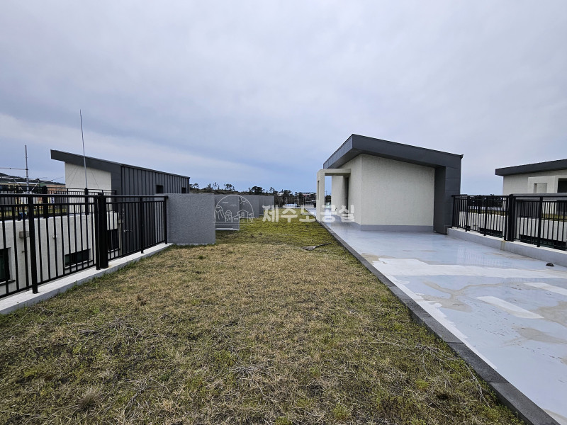 제주 제주시 애월읍 고내리 1373 [애월읍고내리] 2억원대/애월고인근/오션뷰/애월카렌시아/단지형빌라/고층/매매 매매 매물번호 10415 사진 8