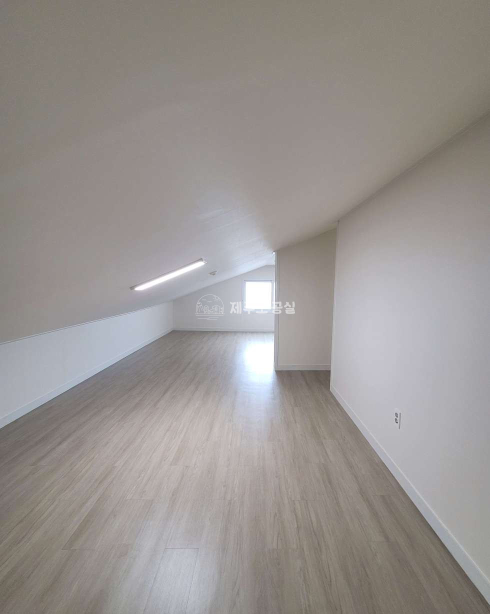제주 제주시 한림읍 대림리 1845-7 [한림읍대림리] 한림주공아파트인근/주차편리/다가구주택/쓰리룸/복층/월세 월세 매물번호 10396 사진 8