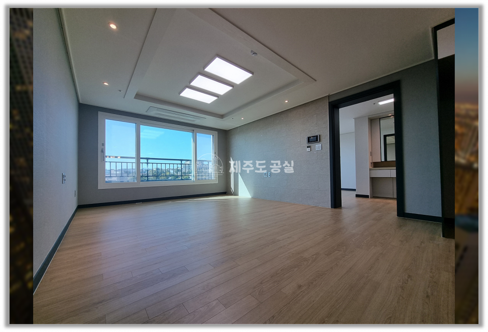 제주 서귀포시 중문동 1733-5 [중문동] 급매/2억원대/중문초등학교인근/신축급컨디션/카렌시아/오피스텔/84타입/투룸/급매 매매 매물번호 10587 사진 1