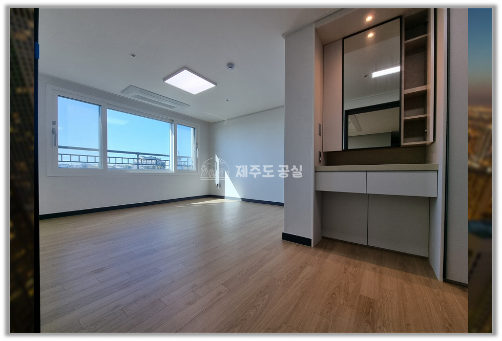 제주 서귀포시 중문동 1733-5 [중문동] 급매/2억원대/중문초등학교인근/신축급컨디션/카렌시아/오피스텔/84타입/투룸/급매 매매 매물번호 10587 사진 4