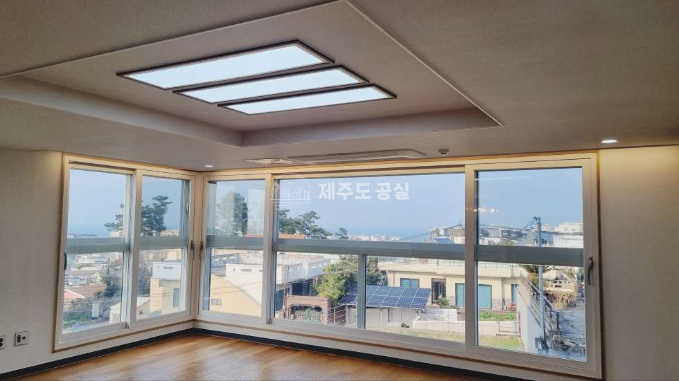제주 제주시 애월읍 하귀1리 179-1 (스카이팜) [애월읍하귀1리] 급매/3억원대/파노라마오션뷰/내부리모델링완료/준신축빌라/쓰리룸/매매 매매 매물번호 10673 사진 3