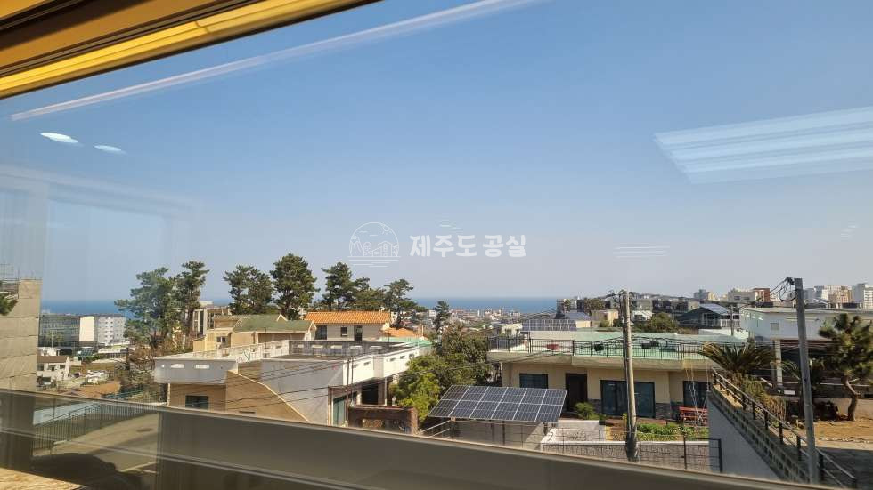 제주 제주시 애월읍 하귀1리 179-1 (스카이팜) [애월읍하귀1리] 급매/3억원대/파노라마오션뷰/내부리모델링완료/준신축빌라/쓰리룸/매매 매매 매물번호 10673 사진 8