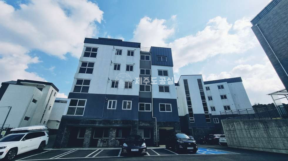 제주 제주시 애월읍 하귀1리 179-1 (스카이팜) [애월읍하귀1리] 급매/3억원대/파노라마오션뷰/내부리모델링완료/준신축빌라/쓰리룸/매매 매매 매물번호 10673 사진 18