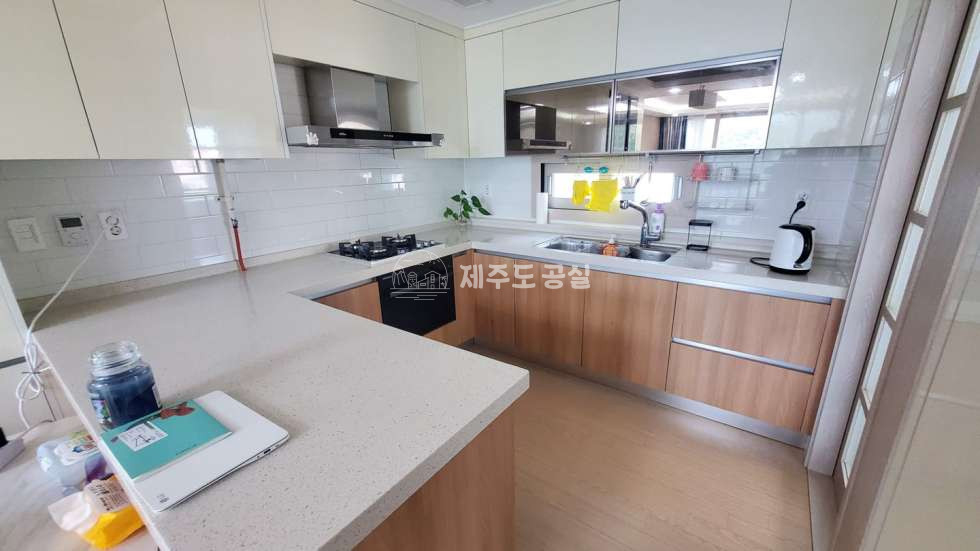 제주 제주시 오라이동 1540-1 103동 [오라이동] 연북로인접/한라산뷰/오션뷰/숲세권/방5/고급연립주택/복층/방5/풀옵션/년세 연세 매물번호 10637 사진 15