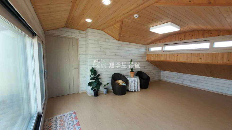 제주 제주시 오라이동 1540-1 103동 [오라이동] 연북로인접/한라산뷰/오션뷰/숲세권/방5/고급연립주택/복층/방5/풀옵션/년세 연세 매물번호 10637 사진 17