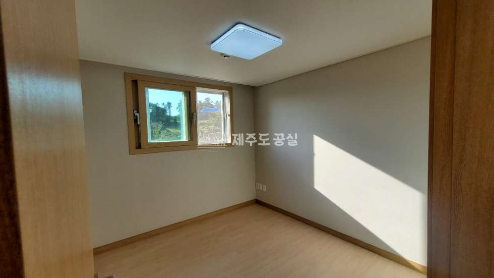 제주 제주시 조천읍 조천리 2145 (조천라오체1차) 101동 조천라오체/1층/쓰리룸/빌라매매 매매 매물번호 10058 사진 4