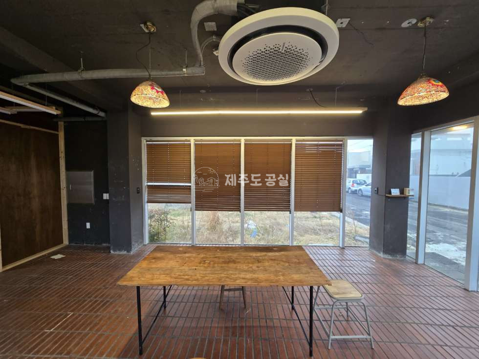 제주 제주시 구좌읍 세화리 [구좌읍세화리] 무권리/세화오일장/세화포구인근/주차편리/17평/1층/카페/소매점/상가/임대 연세 매물번호 11056 사진 6