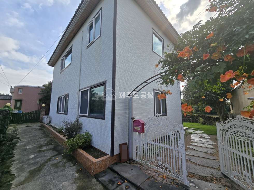 제주 제주시 도평동 [도평동] 급매/2억원대/도평초등학교인근/넓은뒷마당/농어촌민박/펜션/단독주택/30평/매매 매매 매물번호 10844 사진 1