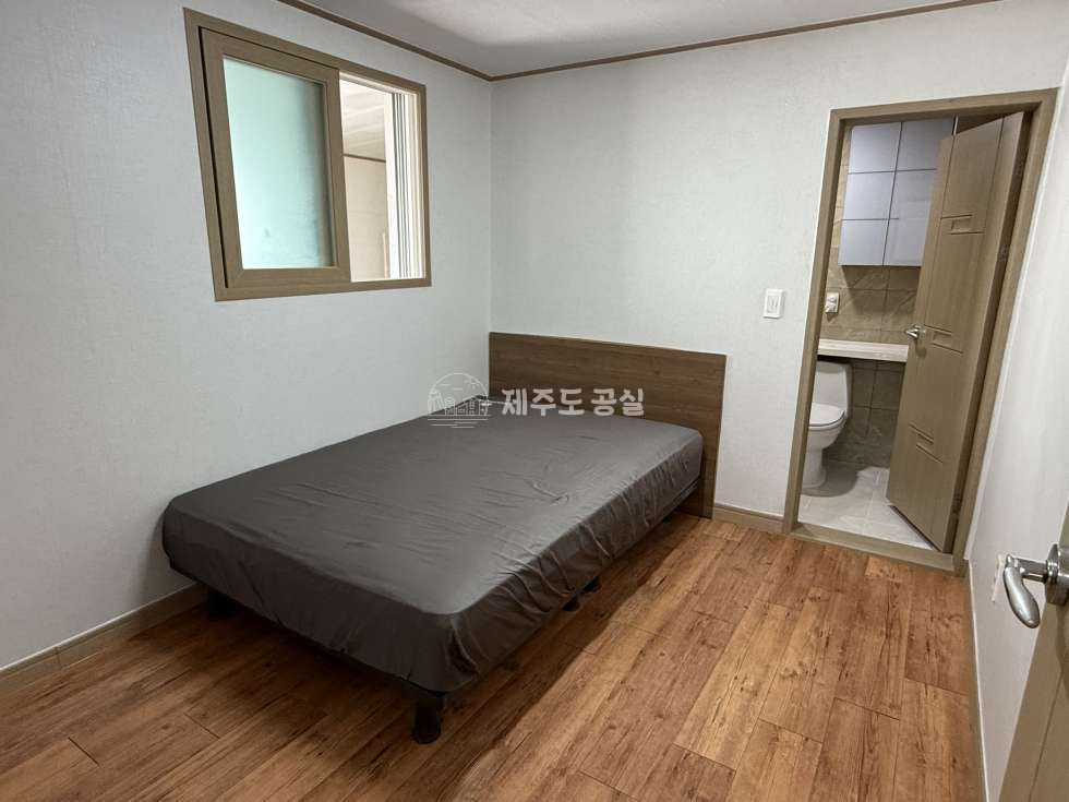 제주 제주시 노형동 [노형동] 남녕고인근/주차편리/관리비X/풀옵션/분리형원룸/월세 월세 매물번호 11145 사진 3