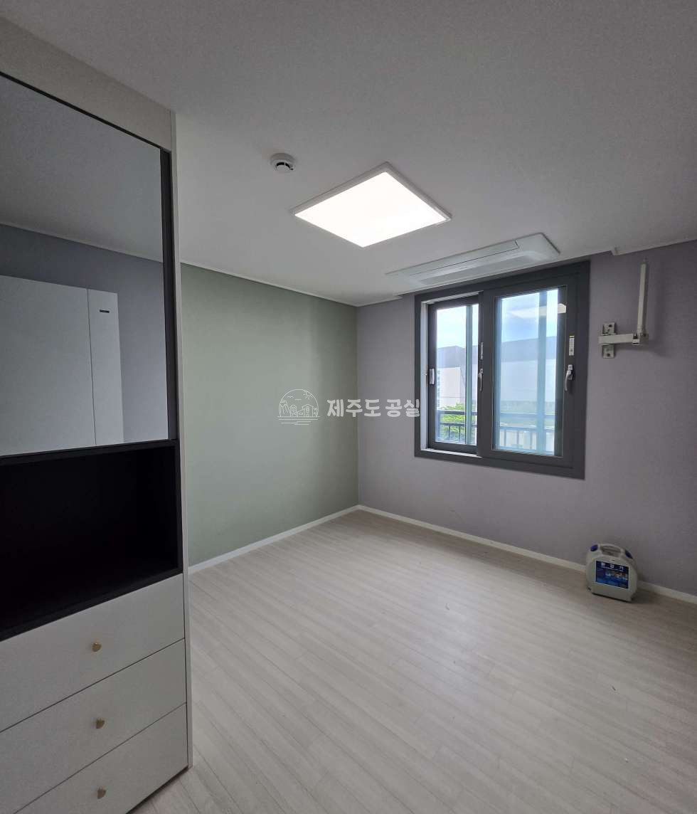 제주 제주시 오라일동 3827 101동 [오라일동] 제주종합운동장/반려동물/다세대빌라/주차편리/복층/쓰리룸/전세 전세 매물번호 11253 사진 12
