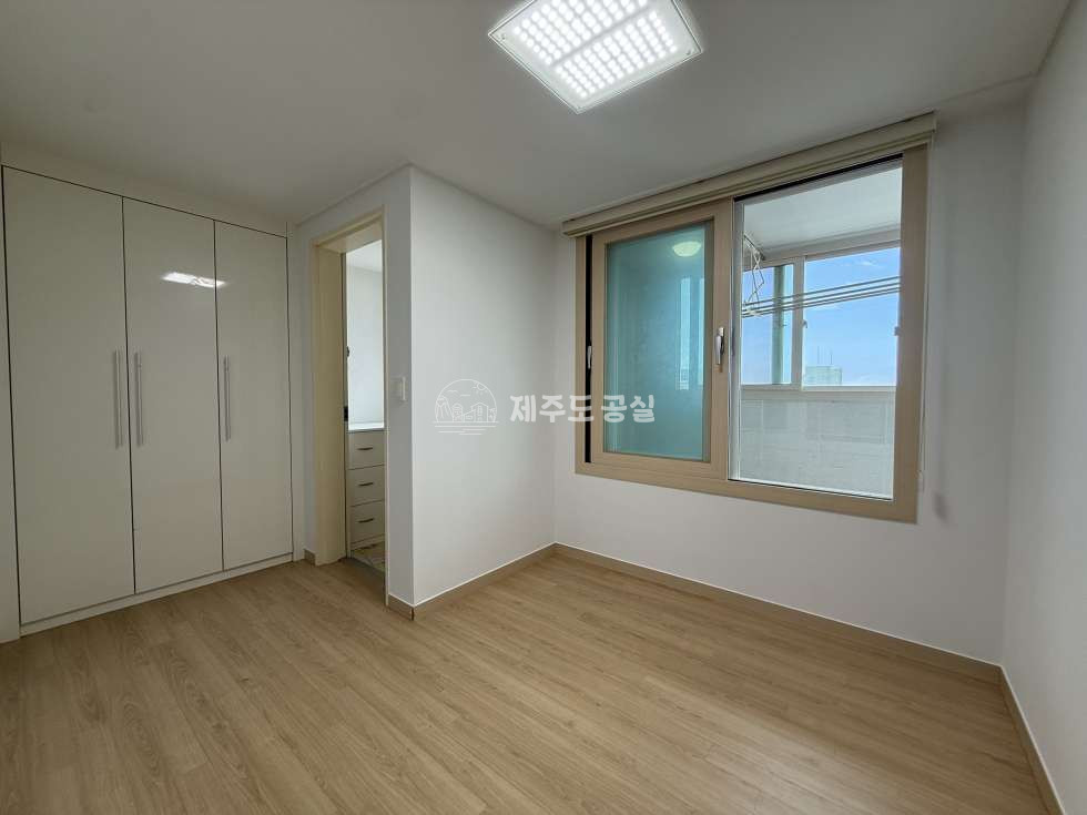 제주 제주시 이도일동 1782-13 [이도일동] 삼성초등학교인근/1세대1주차/광양뜨래별아파트/탑층/한라산뷰/쓰리룸/매매 매매 매물번호 11254 사진 9