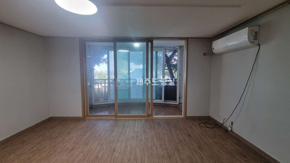 제주 제주시 외도일동 560-1 부영아파트105동 [외도일동] 1억원대/부영아파트1차/외도지구/탁트인조망/1층/투룸/매매 매매 매물번호 11295 사진 1